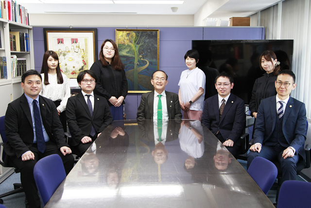 職員一同/大倉浩法律事務所